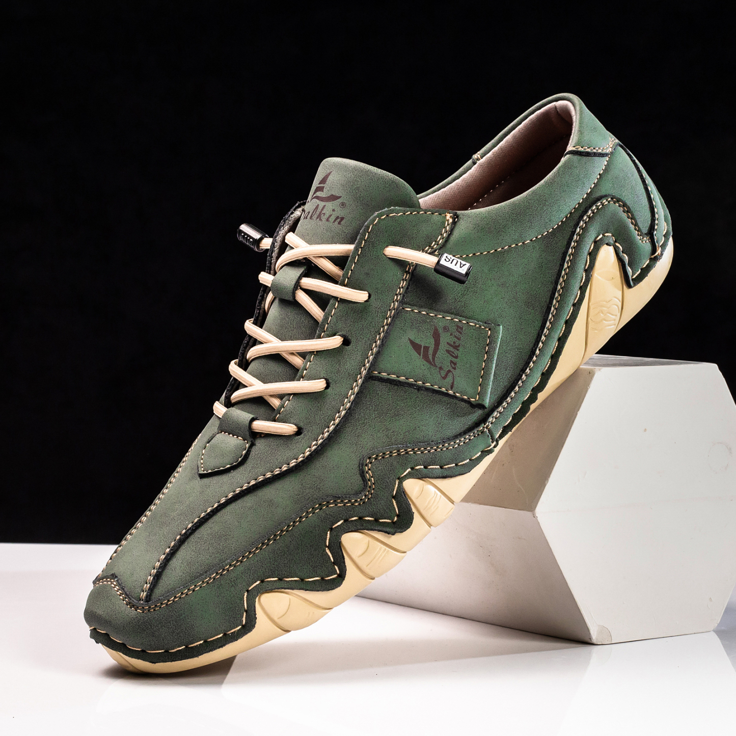 Clearance!!!⏱️🔥Men's Daily Lightweight Quick-Drying Arch Support Lace-Free Design Walking Shoes