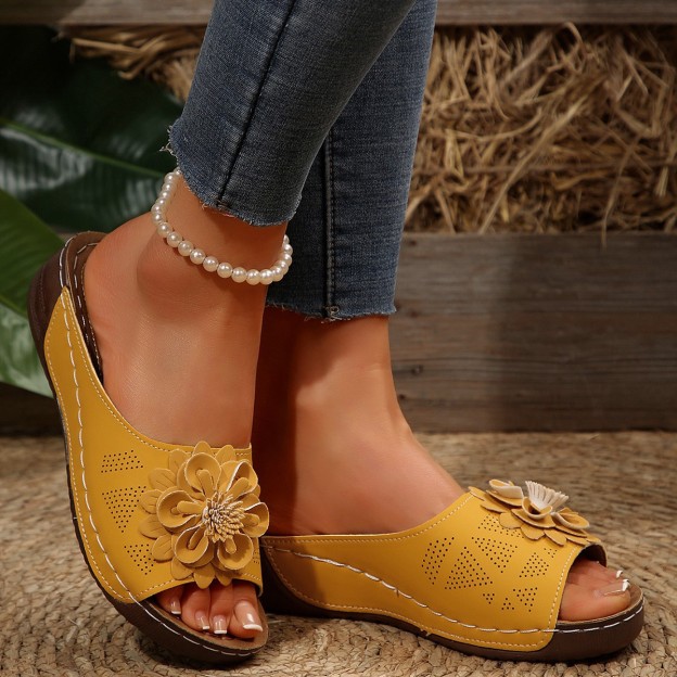 🔥Last Day Promotion 50% OFF - Women's Floral Decor Comfort Wedge  Sandals