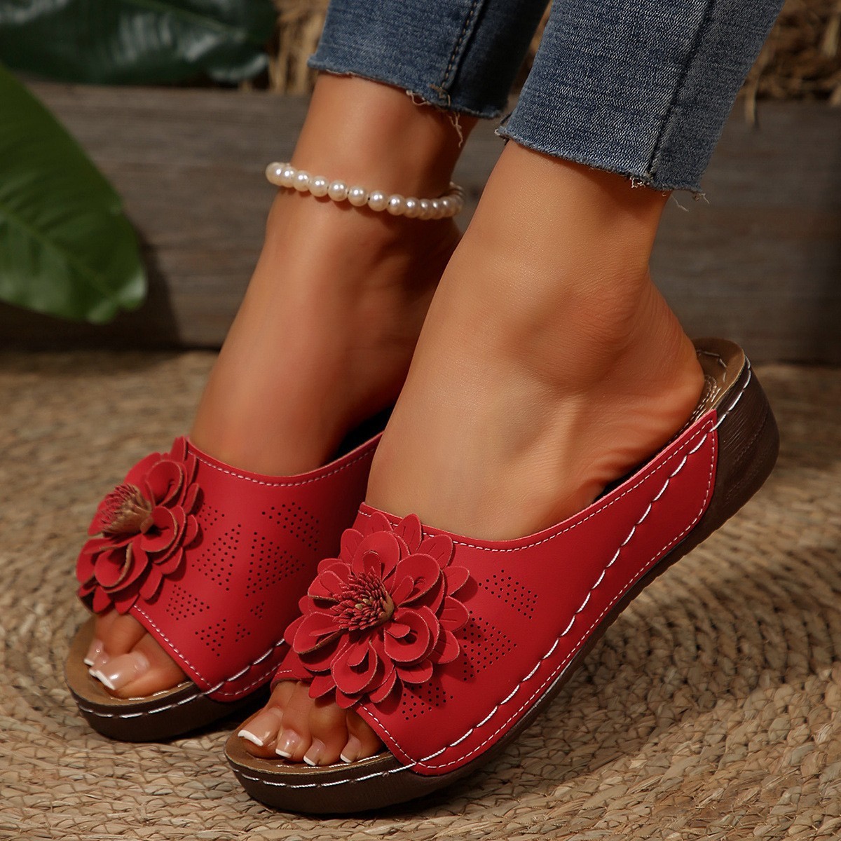 🔥Last Day Promotion 50% OFF - Women's Floral Decor Comfort Wedge  Sandals