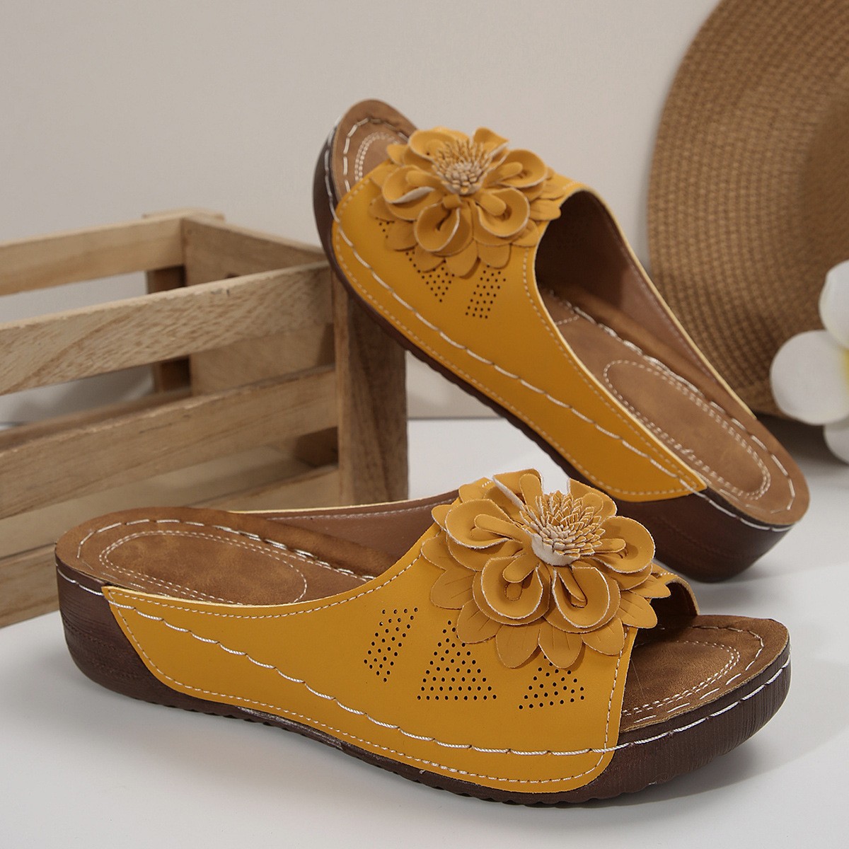 🔥Last Day Promotion 50% OFF - Women's Floral Decor Comfort Wedge  Sandals