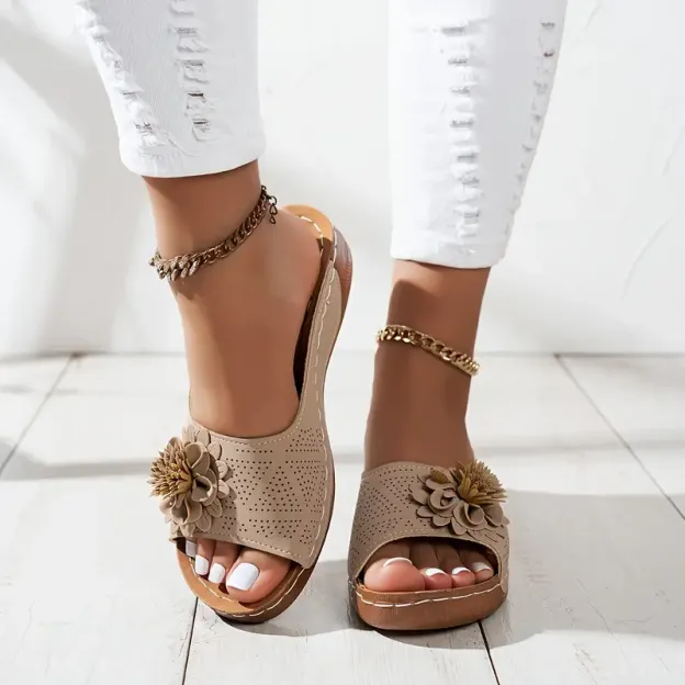 🔥Last Day Promotion 50% OFF - Women's Floral Decor Comfort Wedge  Sandals