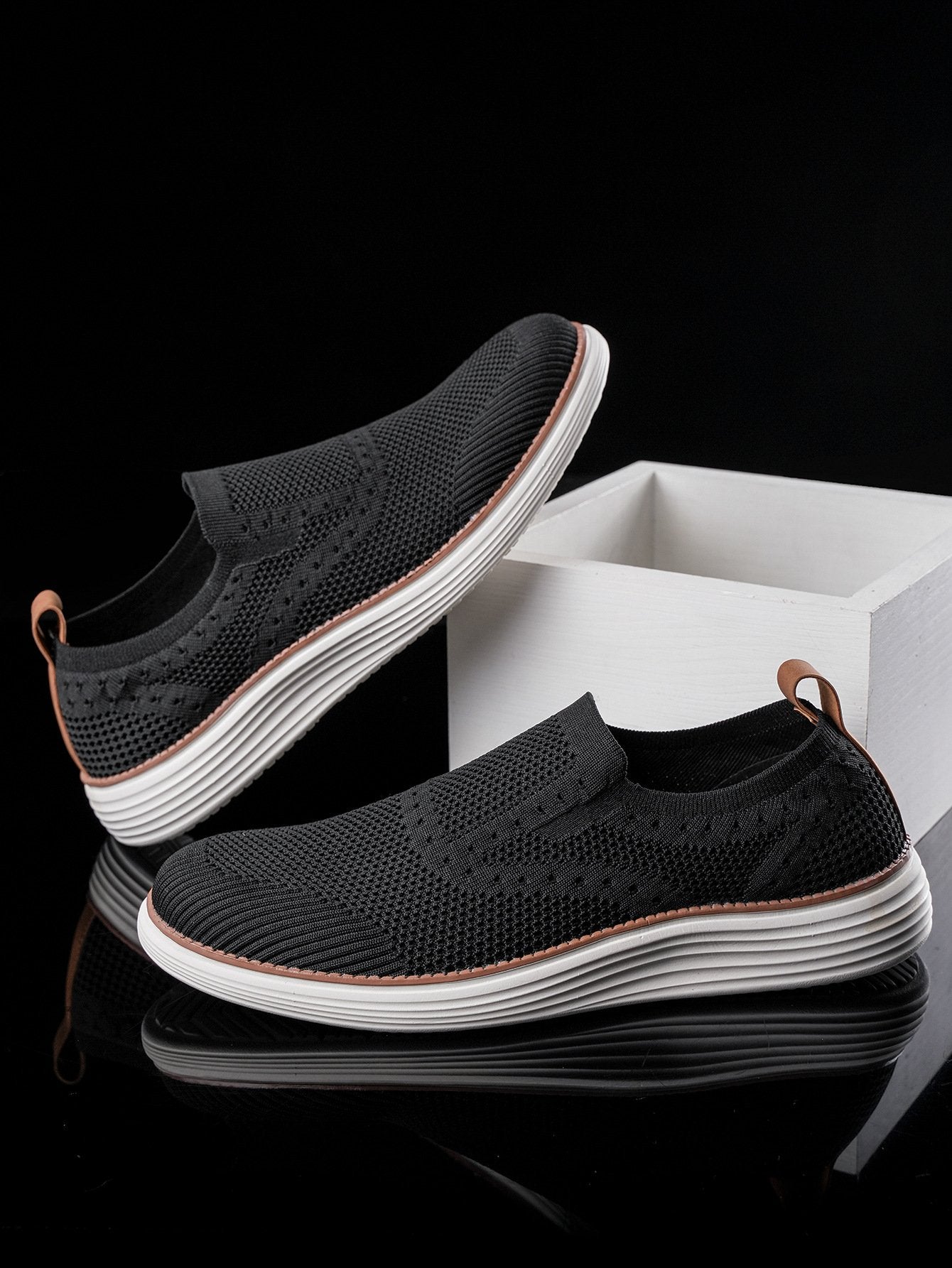 New slip on lightweight fly-knit casual sneakers