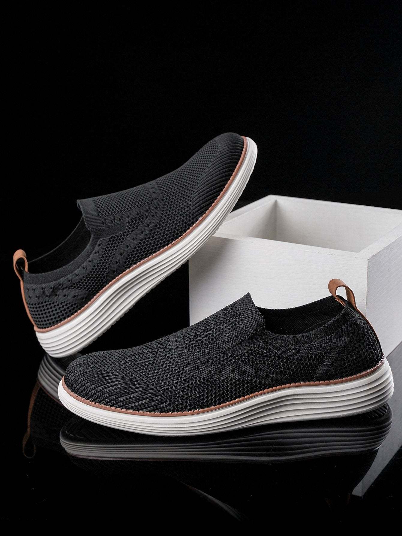 New slip on lightweight fly-knit casual sneakers