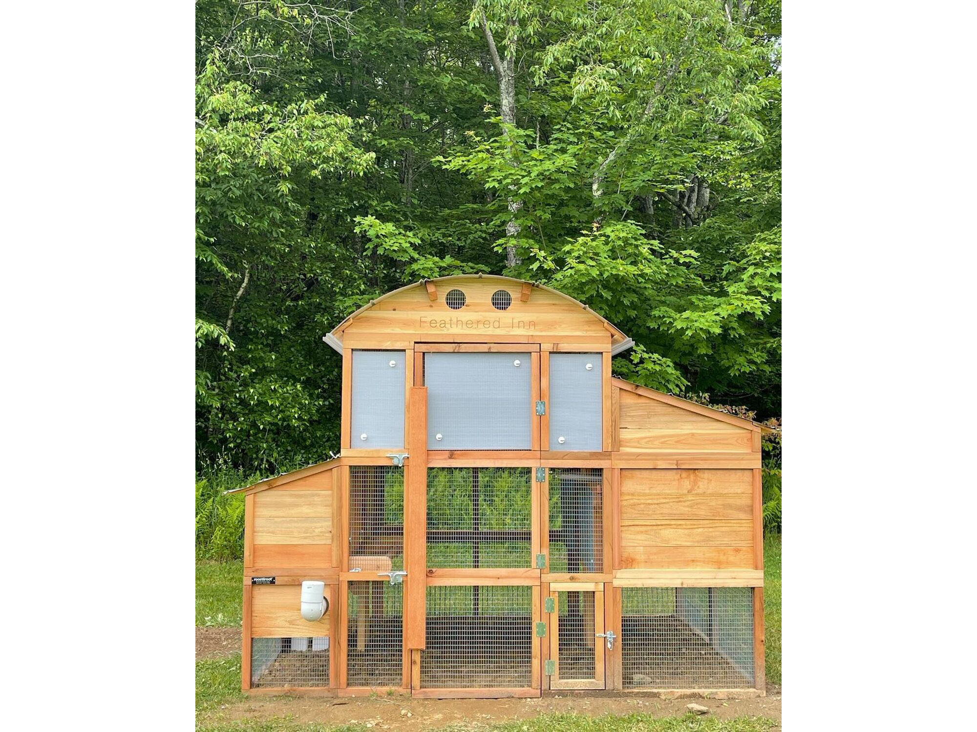 🔥🔥Round-Top Stand-Up XL Chicken Coop Up to 20 Hens Self-Contained