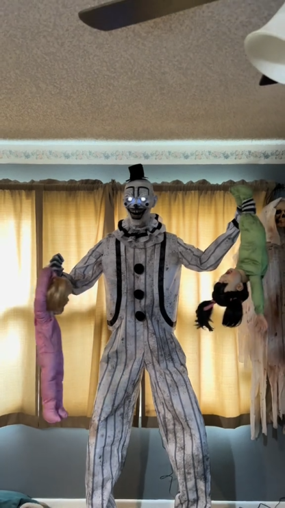 12-ft Lighted Animatronic clown
