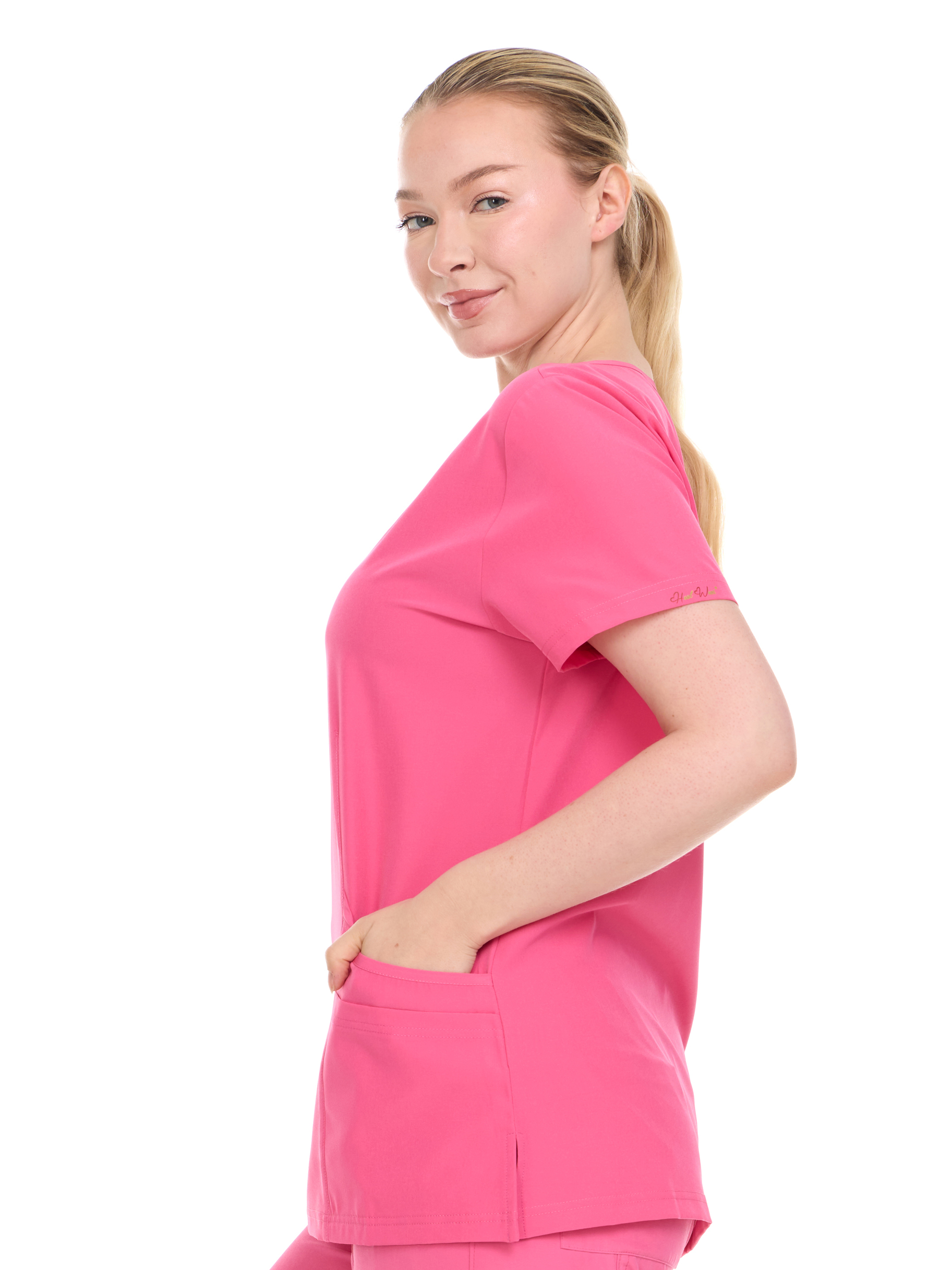 HEAL+WEAR Women's V-Neck Scrub Top – 4-Way Stretch - Soft Stretch Medical Uniform Shirt with 2 Pockets, Classic Fit Nurse Workwear