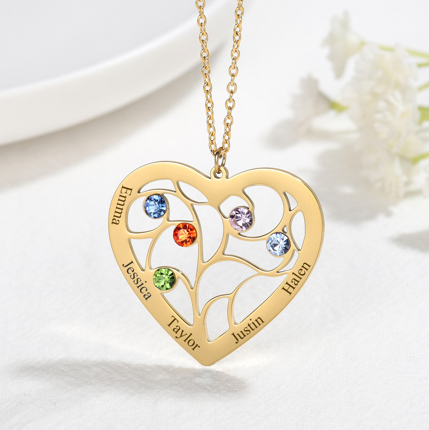 Personalized 5 Names Heart-shaped Tree of Life Necklace