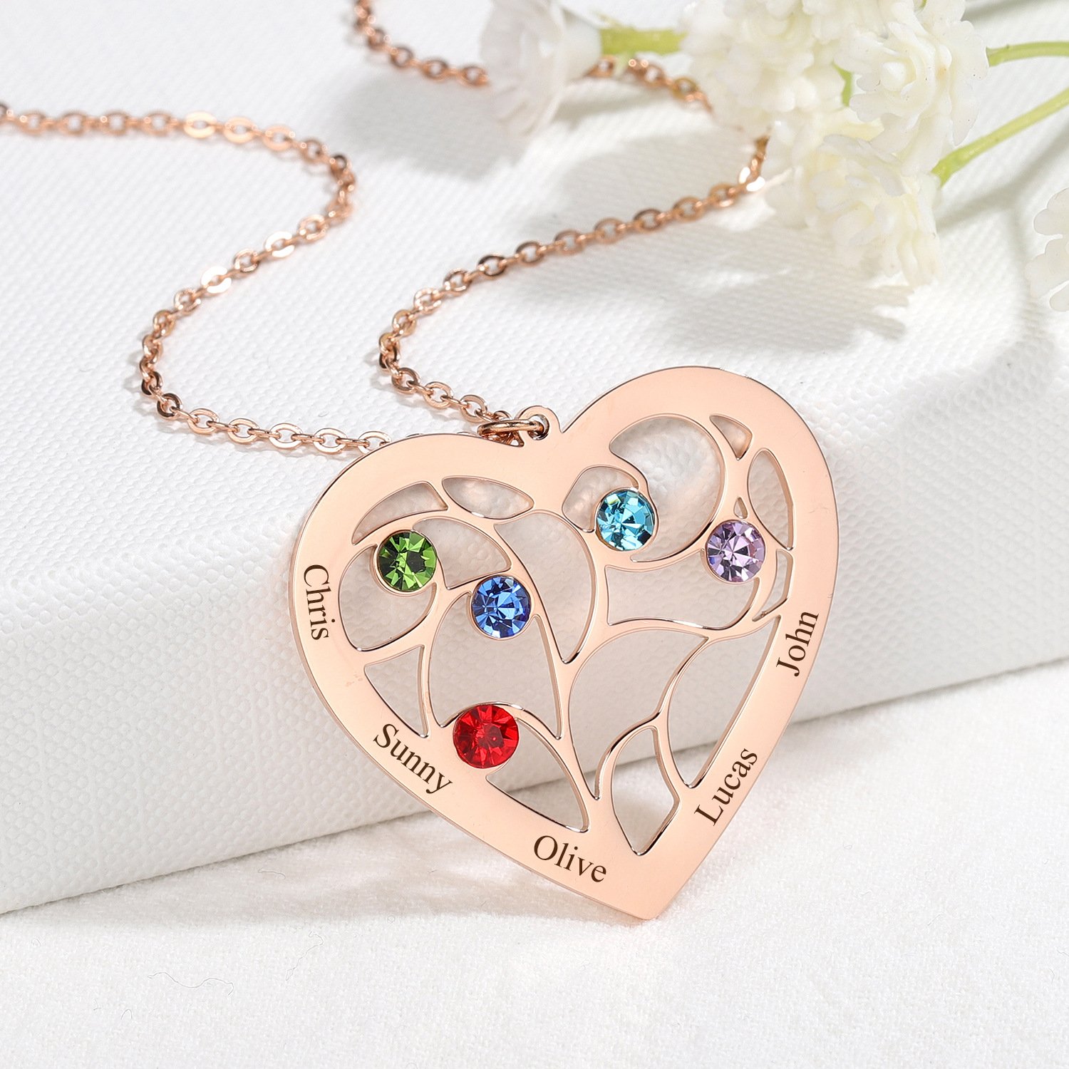 Personalized 5 Names Heart-shaped Tree of Life Necklace