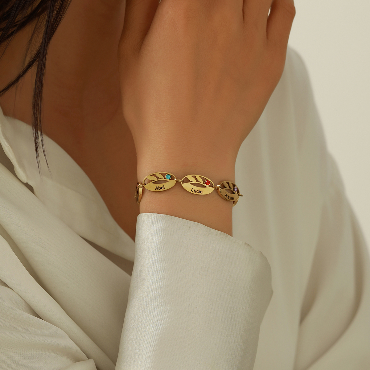 Custom Name Bracelet with brithstone in the Shape of Leaf Veins