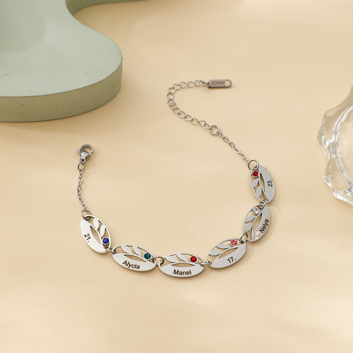 Custom Name Bracelet with brithstone in the Shape of Leaf Veins