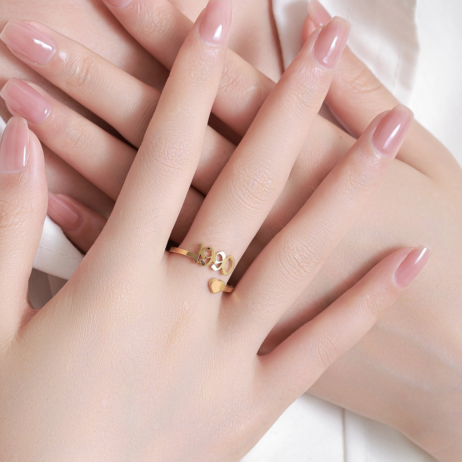 Custom Rings with Heart shaped for Memorial Years