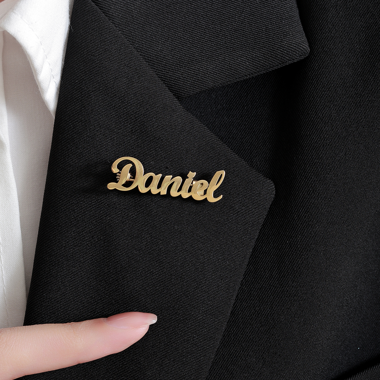 Simple Customized Name Brooches