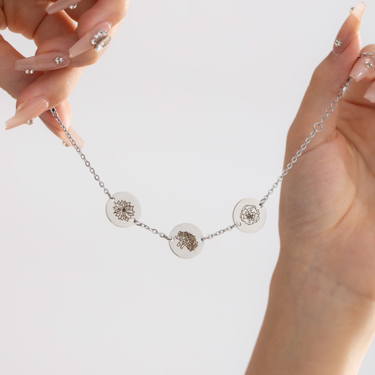 Custom Round Slice Engraved Birth Flower Bracelet