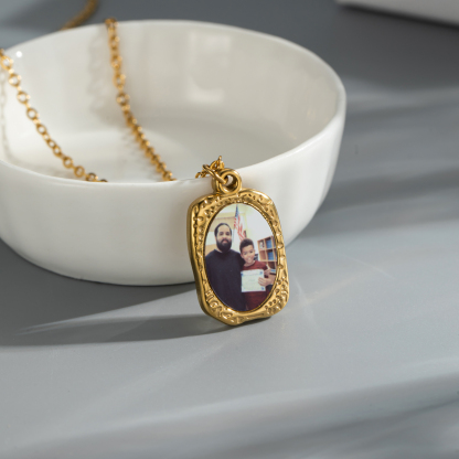 Personalized Photo Printed Retro Frame Pendant Necklace