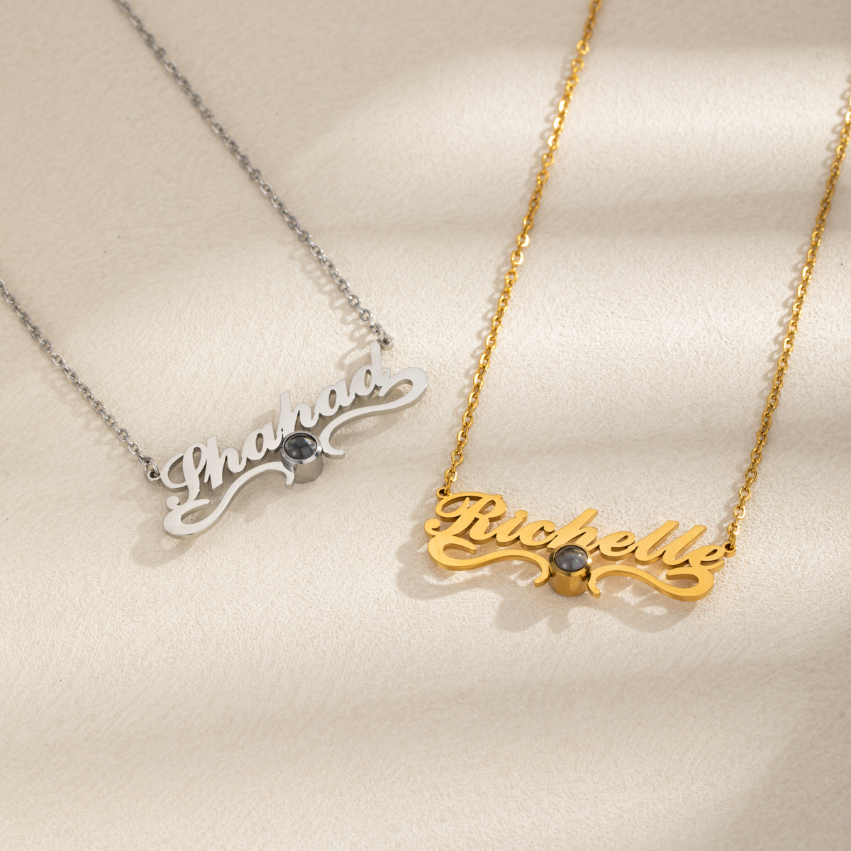 [Copy]Custom Necklace with Name & Photo on Heart-shaped Projection Stone