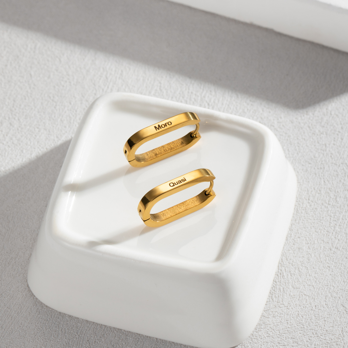 Square-Round Earrings Engraved With Names
