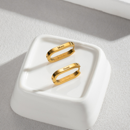 Square-Round Earrings Engraved With Names
