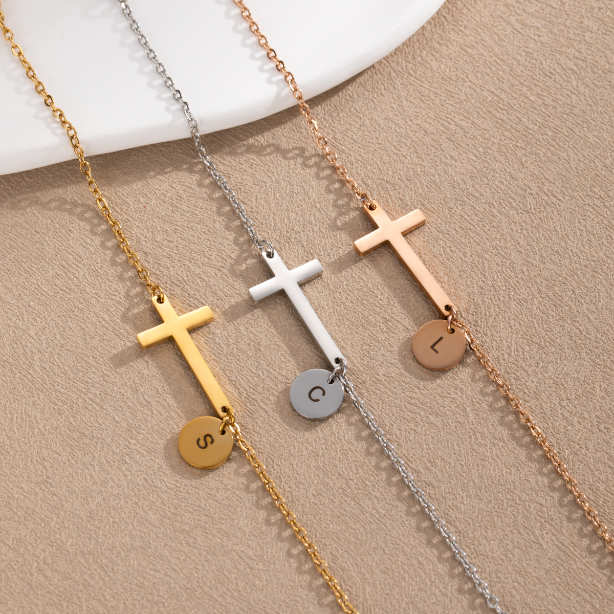Customizable Single-letter Round Disc Cross Bracelet