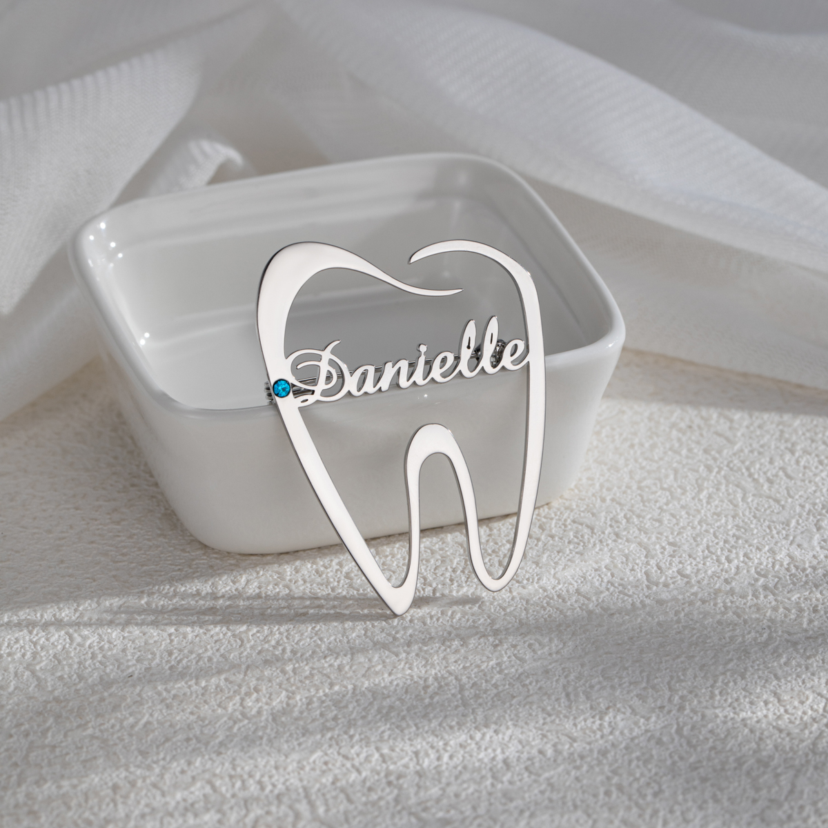 Tooth Shape Customized Name Brooch With Birthstone