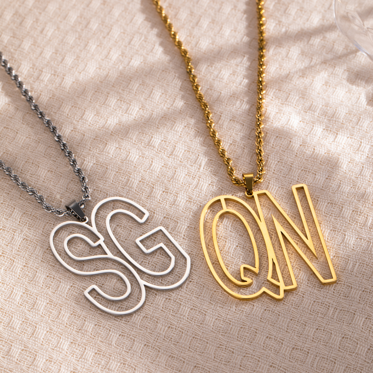 Customized Necklace with Simple Double-Letter Hollow Design 