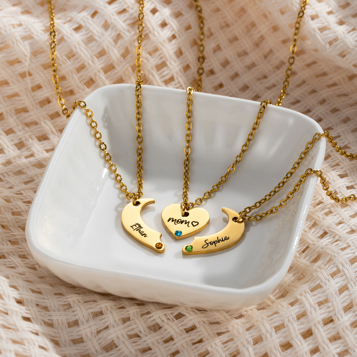 Customized Name Necklace with Three Puzzle Pieces: The Love of Parents in the Family 