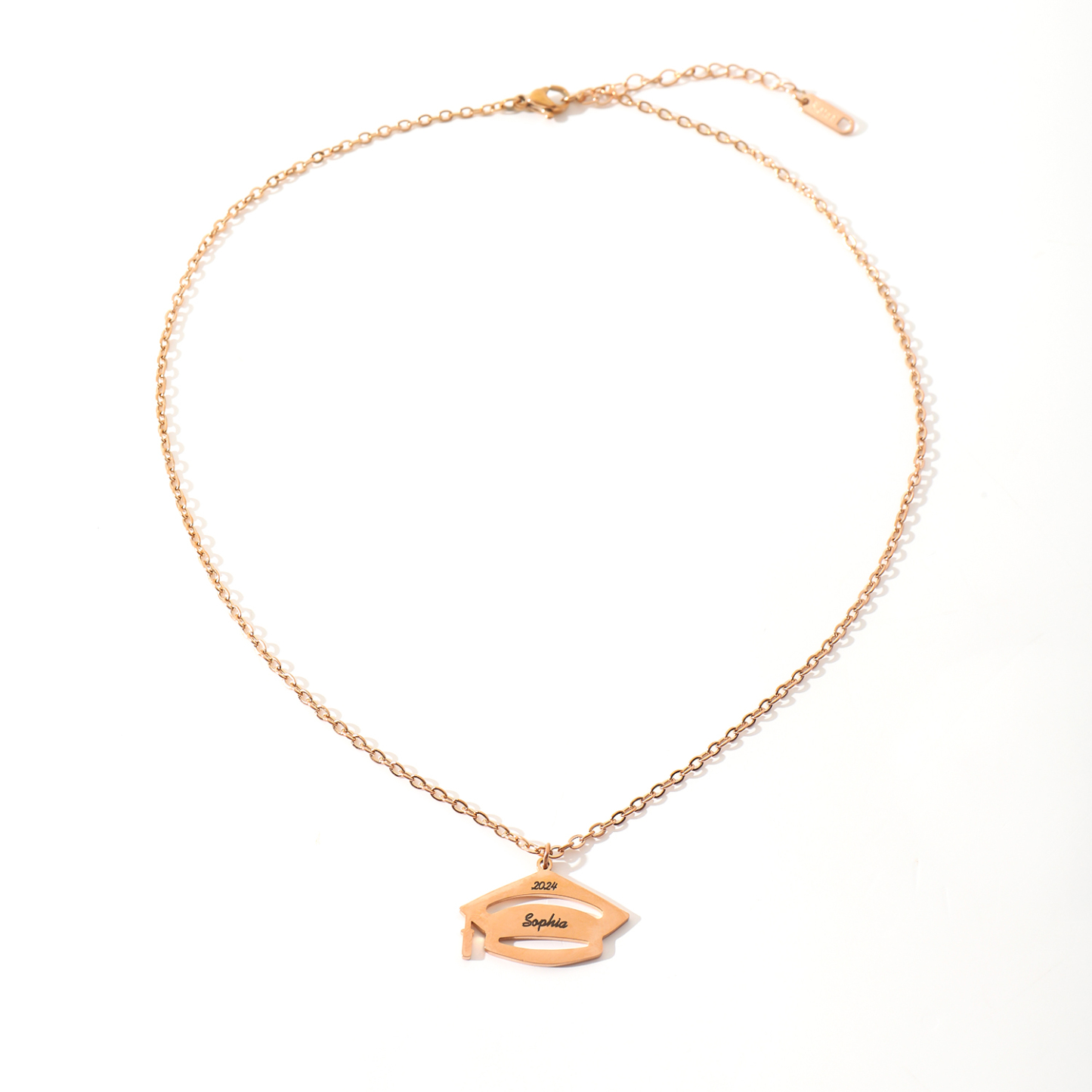 Custom Necklace with the Year and Name in the Shape of a Graduation Cap