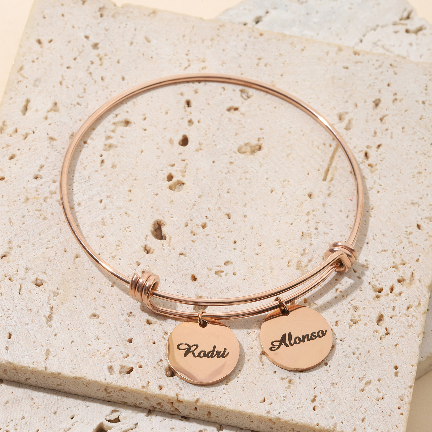 Classic Custom Name Bracelet with Disc Shape