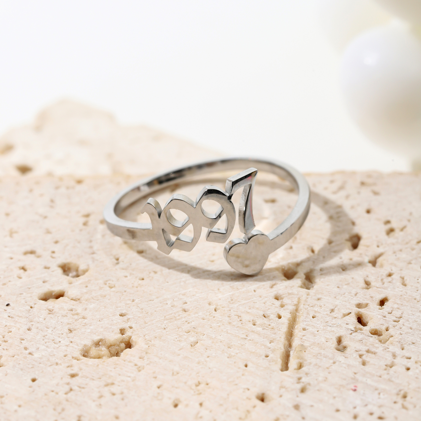 Custom Rings with Heart shaped for Memorial Years