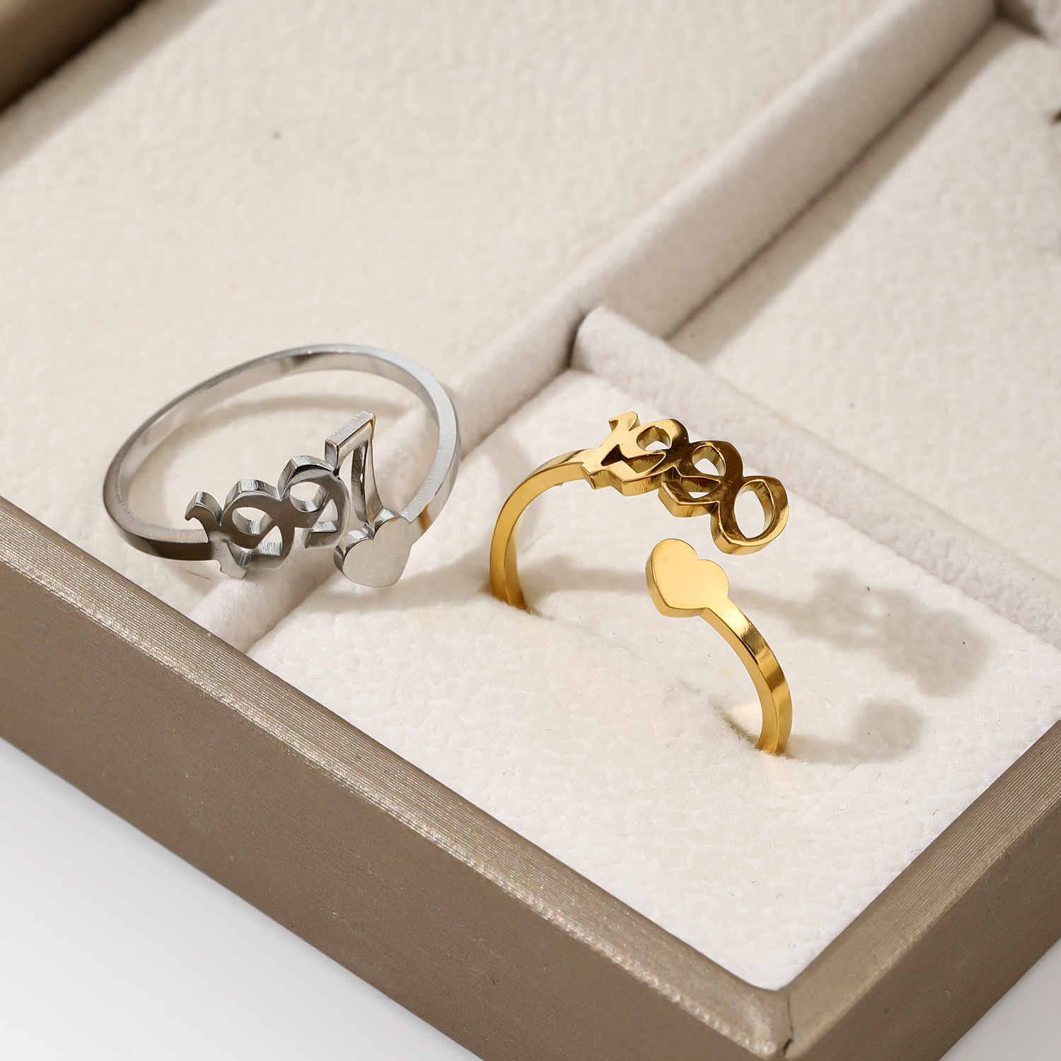 Custom Rings with Heart shaped for Memorial Years