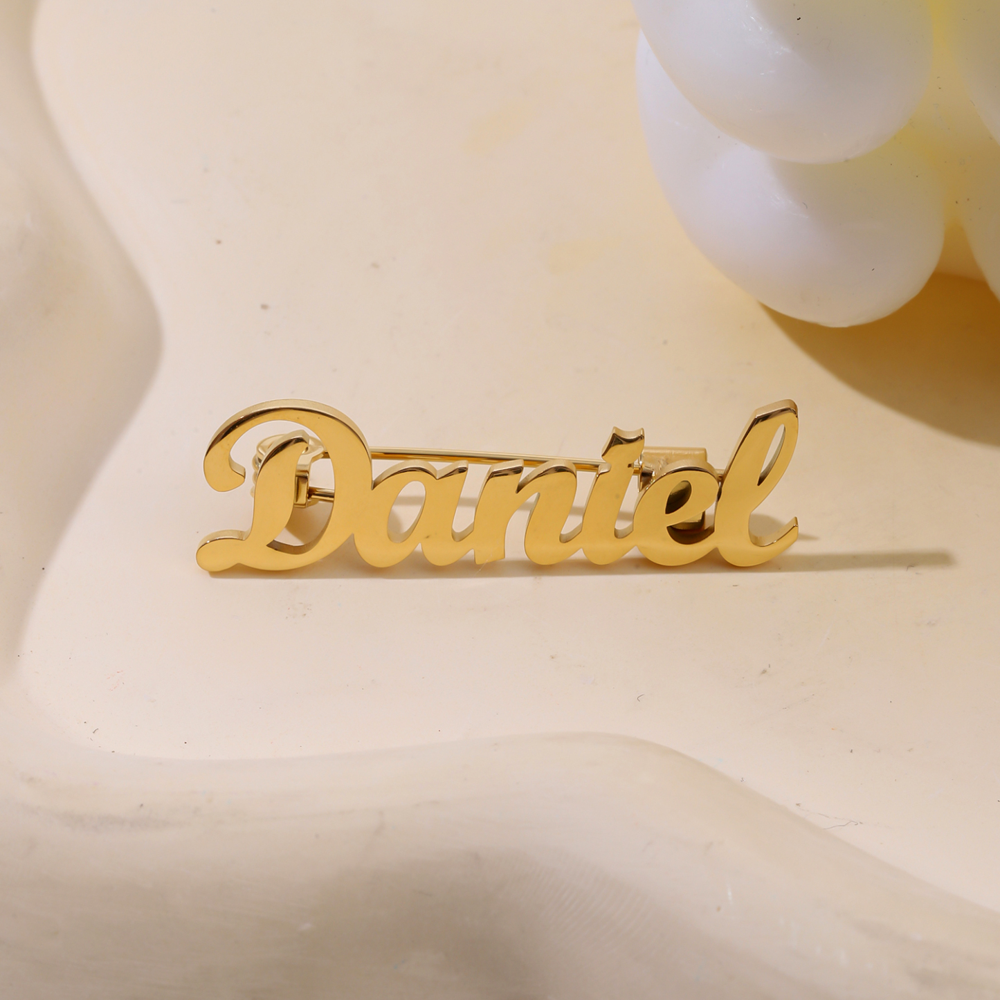 Simple Customized Name Brooches