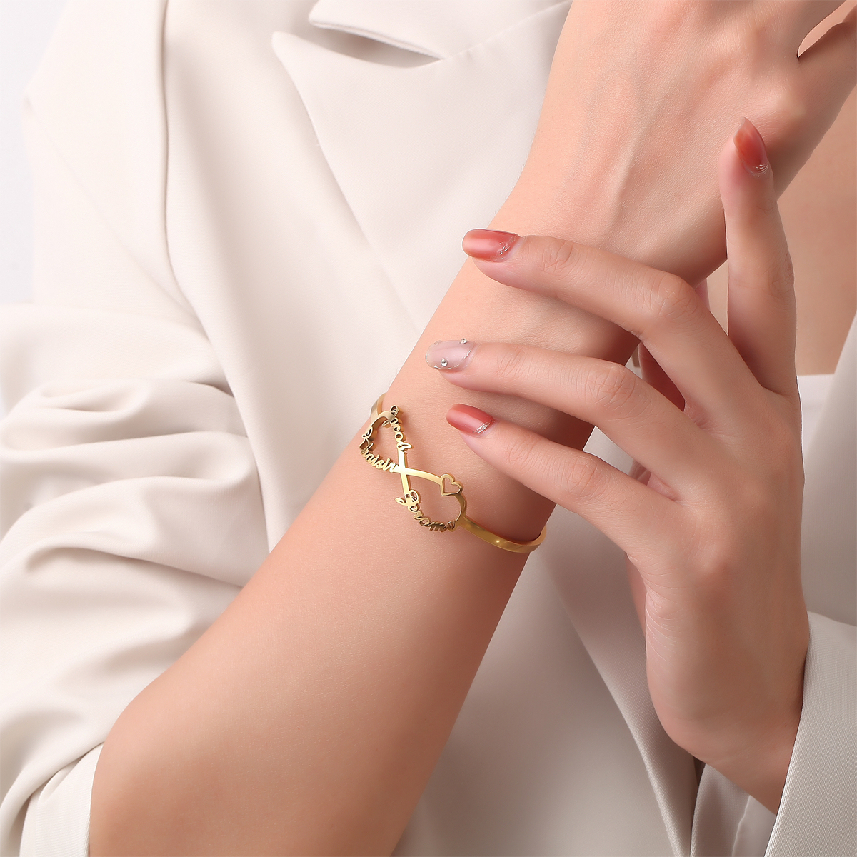 Customize infinite heart  commemorative bracelet with names