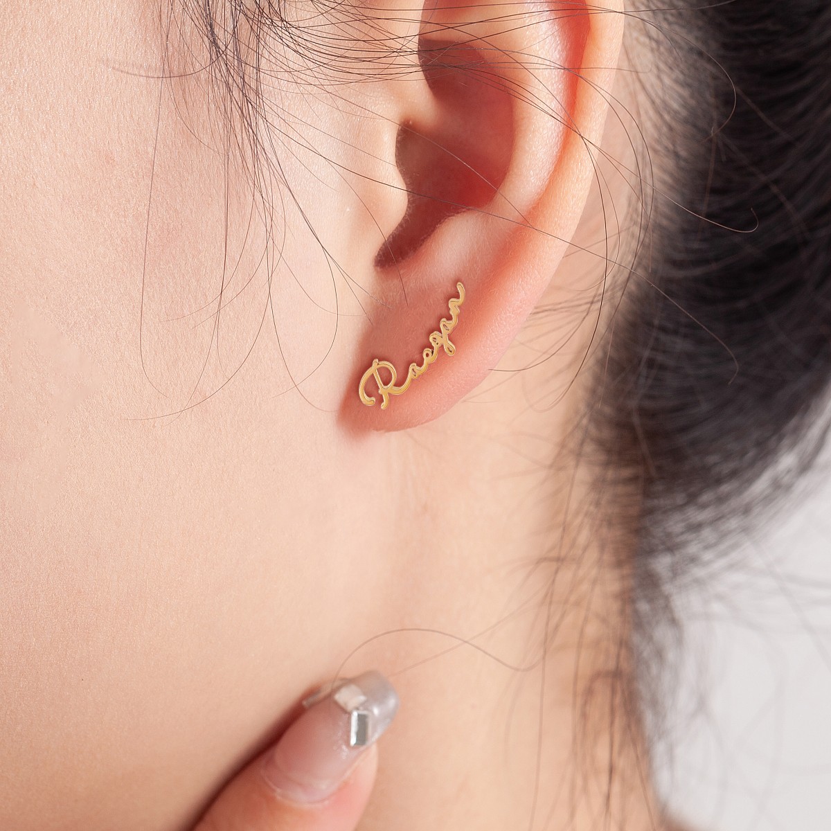 [Copy]Custom Round Stud Earrings with Three Letters