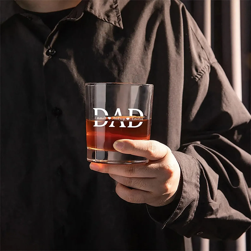Custom Dad Whiskey Glass with Kid Names Fathers Day Gifts Personalised Engraved Glass Gifts for Grandpa