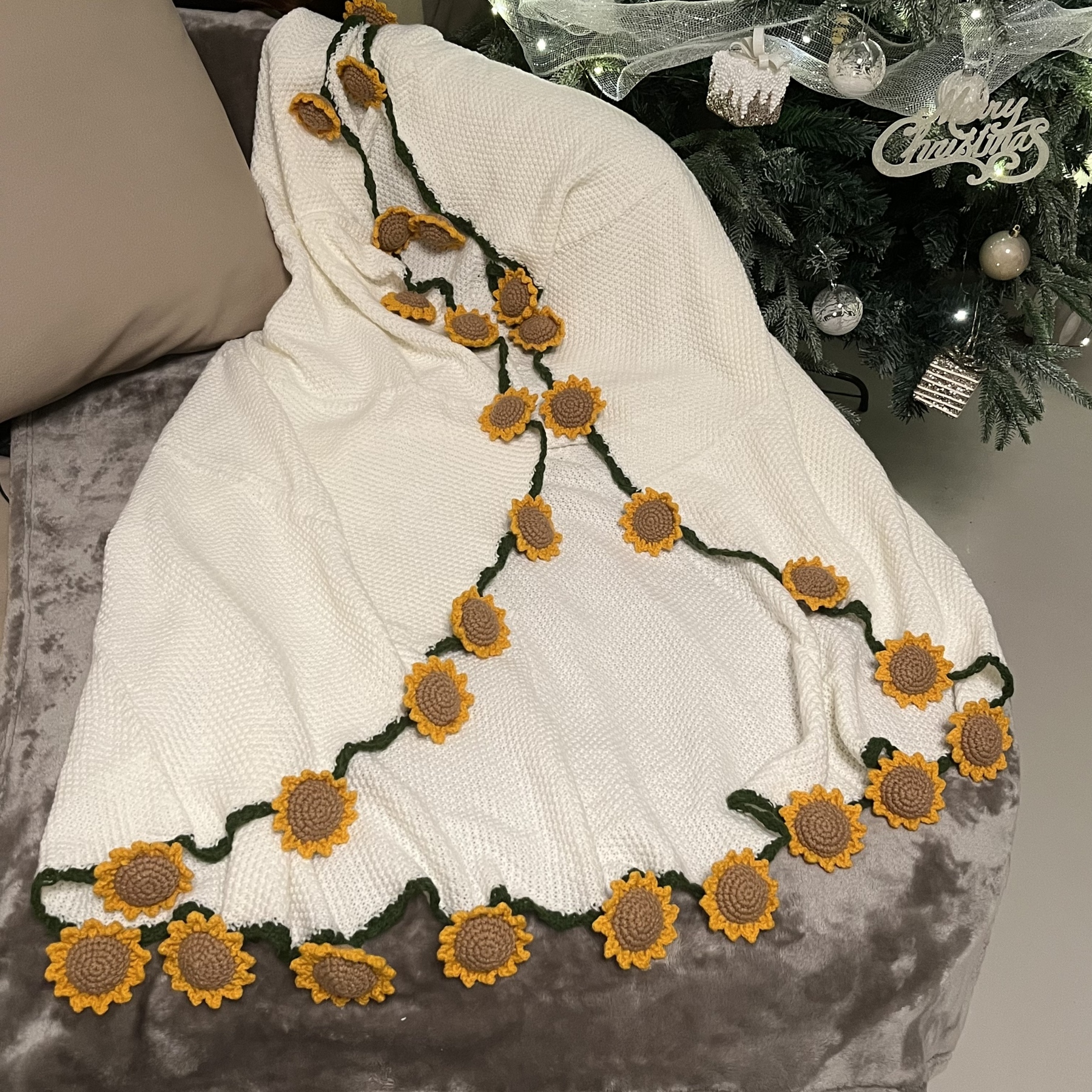 Handmade Finished Crochet Flower Blanket Bouquet Rose Knitted Bouquet Ready Made Throw Christmas Gift