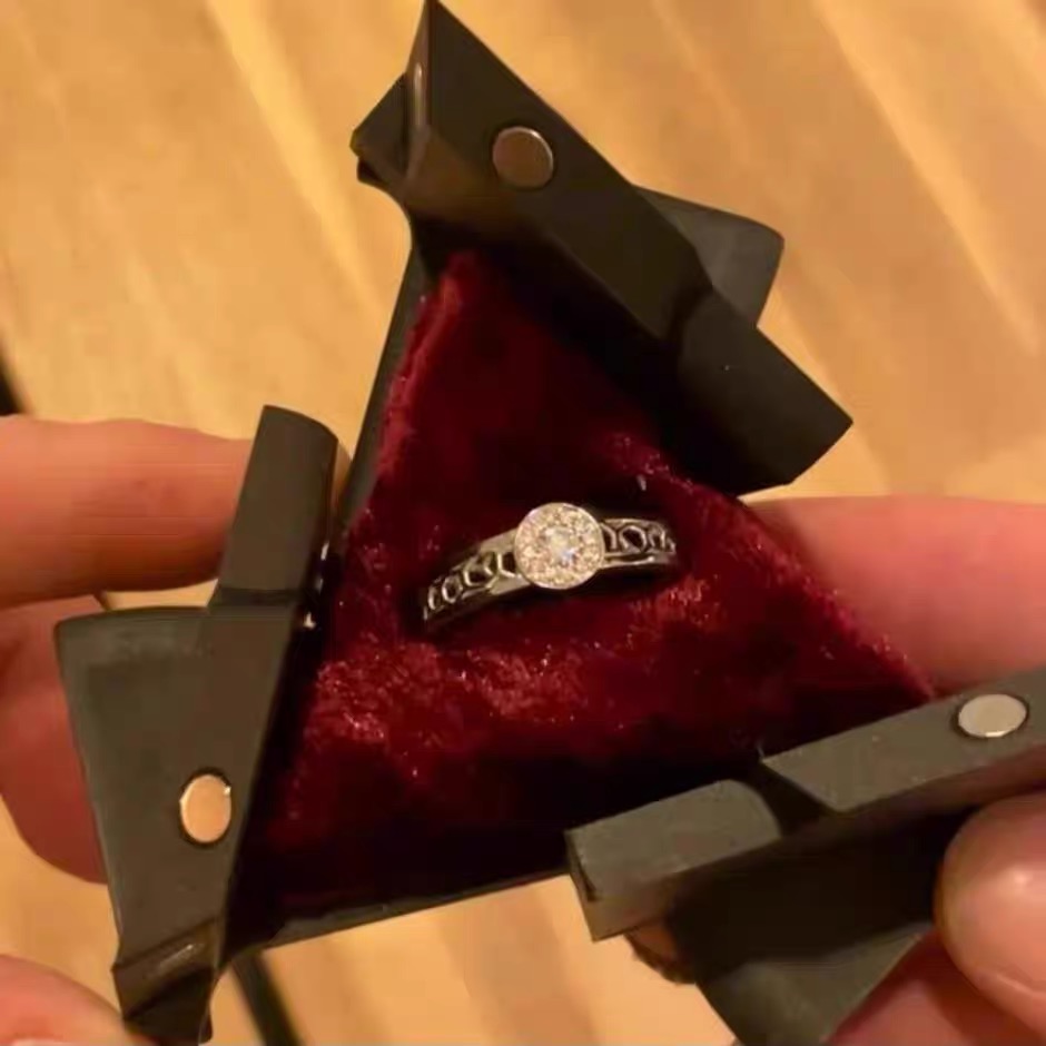 Creative Cool Mechanical Metal Kinetic Ring Set Proposal Ring Box et One-Handed Opening Jewelry Magic Cube