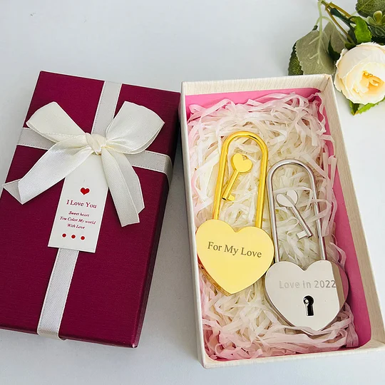 Custom Love Lock Personalised Padlock with Key Luggage Elegant Couples Wishing Lock for Valentines Day Gift