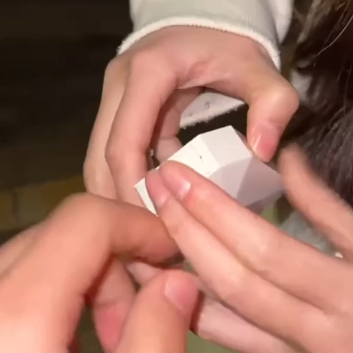 Creative Cool Mechanical Metal Kinetic Ring Set Proposal Ring Box et One-Handed Opening Jewelry Magic Cube Valentine's Day Gifts