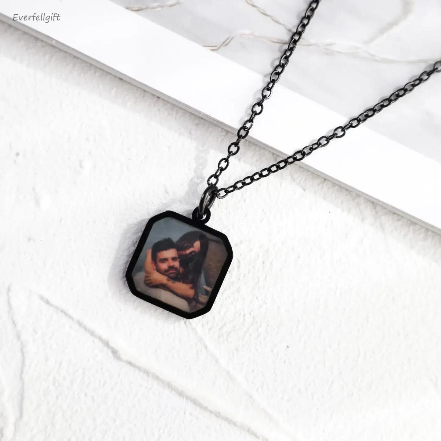 Personalised Heat-Activated Magic Necklace Custom Thermochromic Photo
