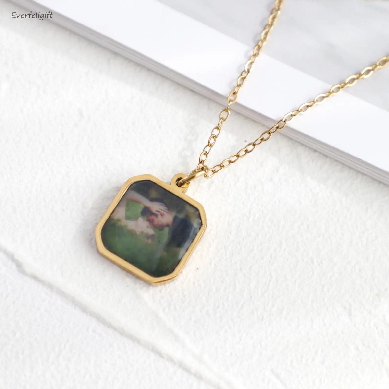 Personalised Heat-Activated Magic Necklace Custom Thermochromic Photo Pendant Hidden Picture Memorial Gift Valentine's Gift
