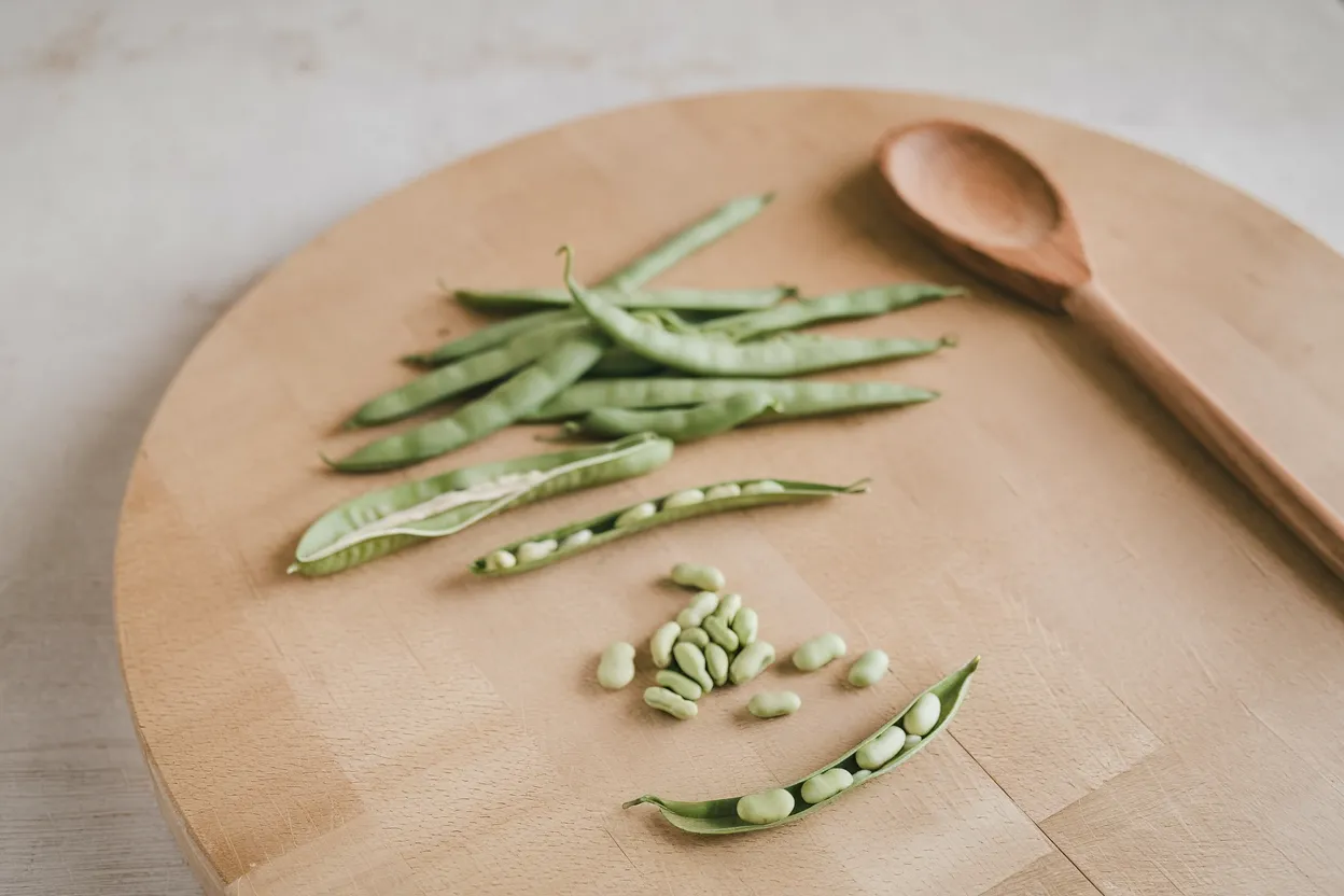 Premium organic Flagrano bean seeds ideal for nutritious home meals