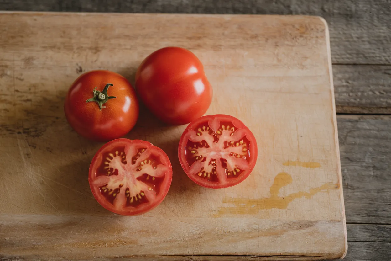 Nepal organic tomato seeds, perfect for enhancing garden health and sustainable growth