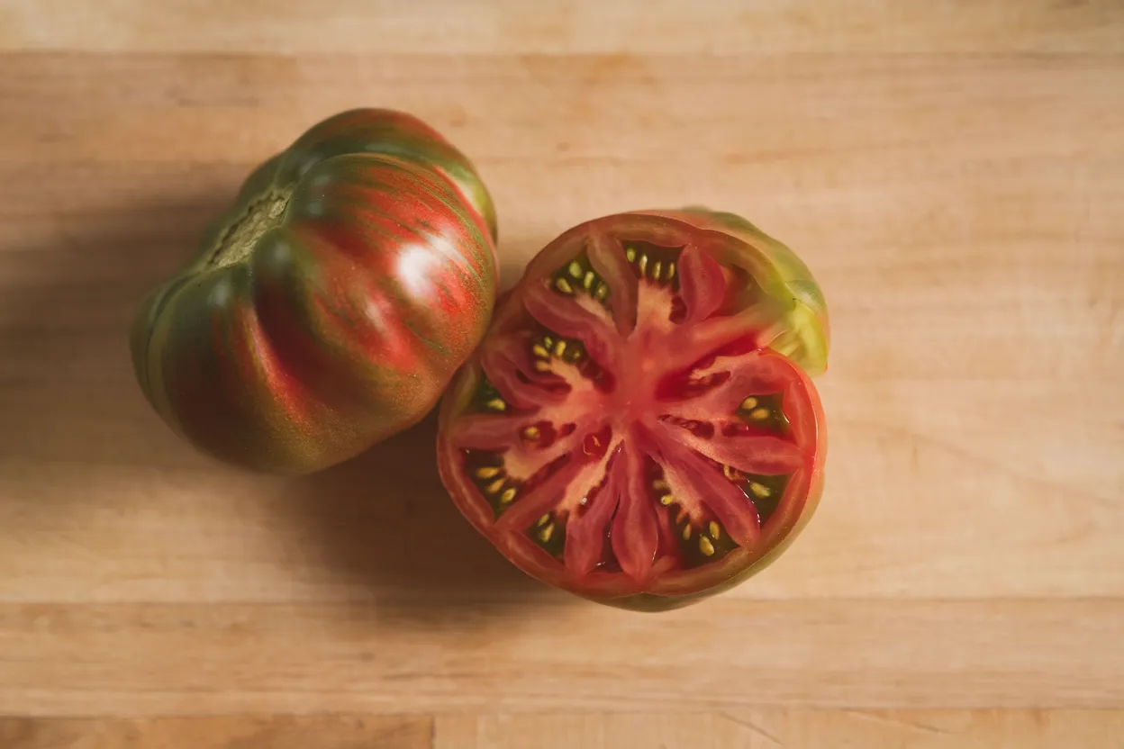 Organic Pink Berkeley Tie Dye Tomato seeds ideal for cultivating robust, flavorful tomatoes in home gardens
