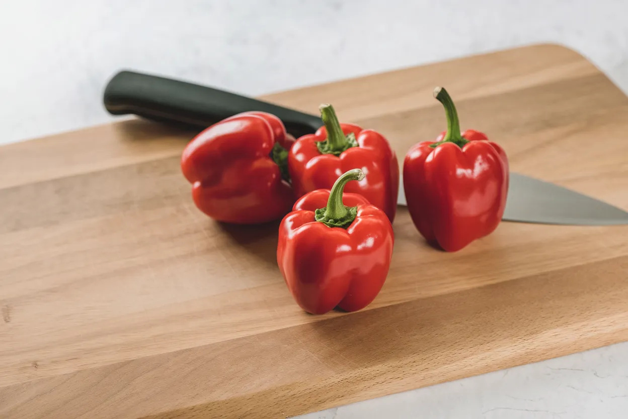 Cupid organic bell pepper seeds, perfect for robust and healthy plant growth in gardens