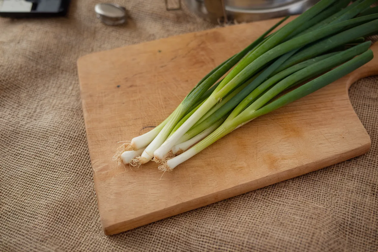 Yago's F1 organic onion seeds, perfect for growing robust, flavorful onions in home gardens