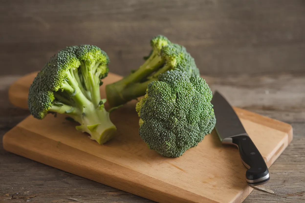 Organic Green Magic broccoli seeds, perfect for growing nutrient-rich broccoli