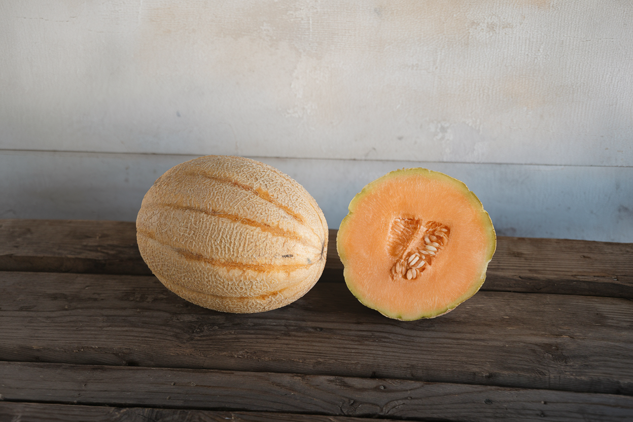Organic melon seeds, perfect for cultivating fresh and healthy melons