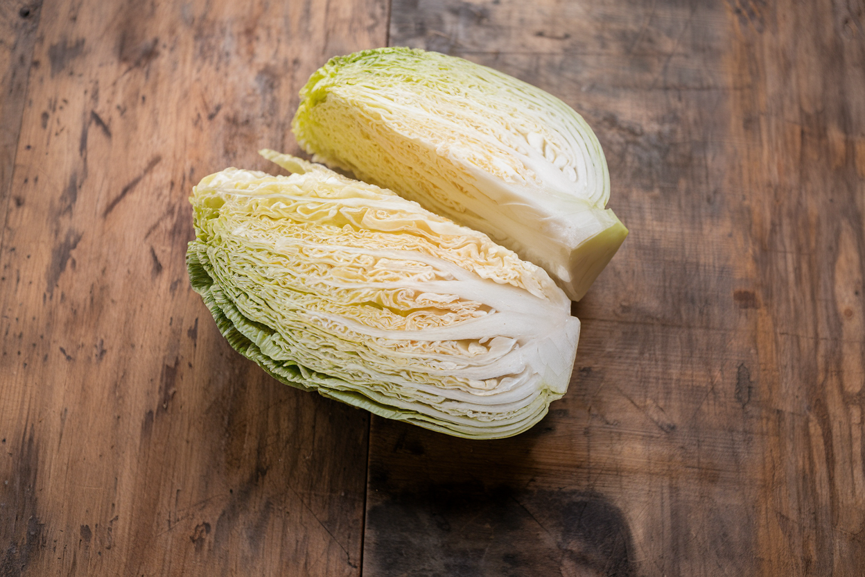 Organic Chinese cabbage seeds ideal for growing nutritious vegetables in home gardens