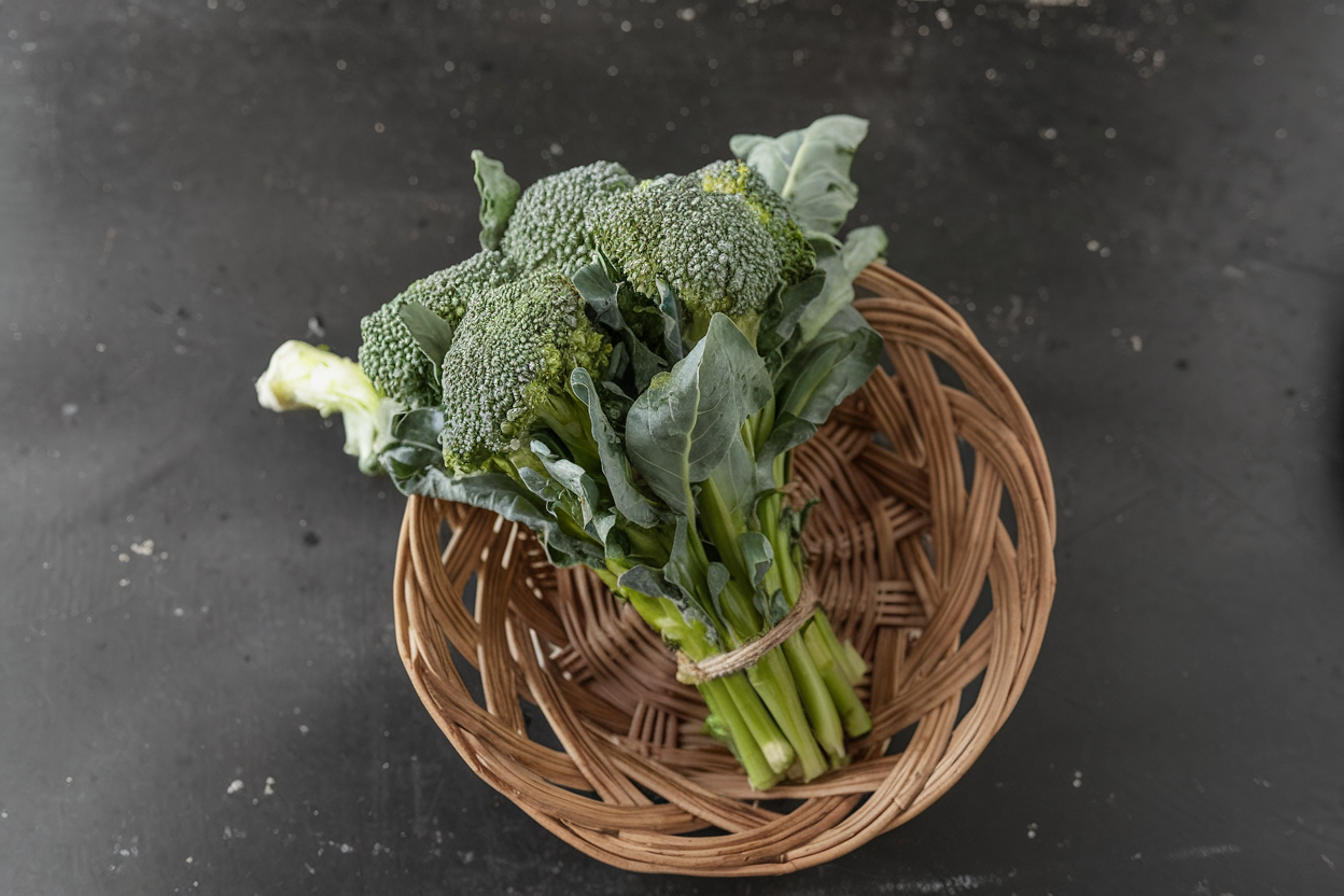 Organic broccoli seeds, perfect for cultivating robust and nutritious broccoli for healthy meals