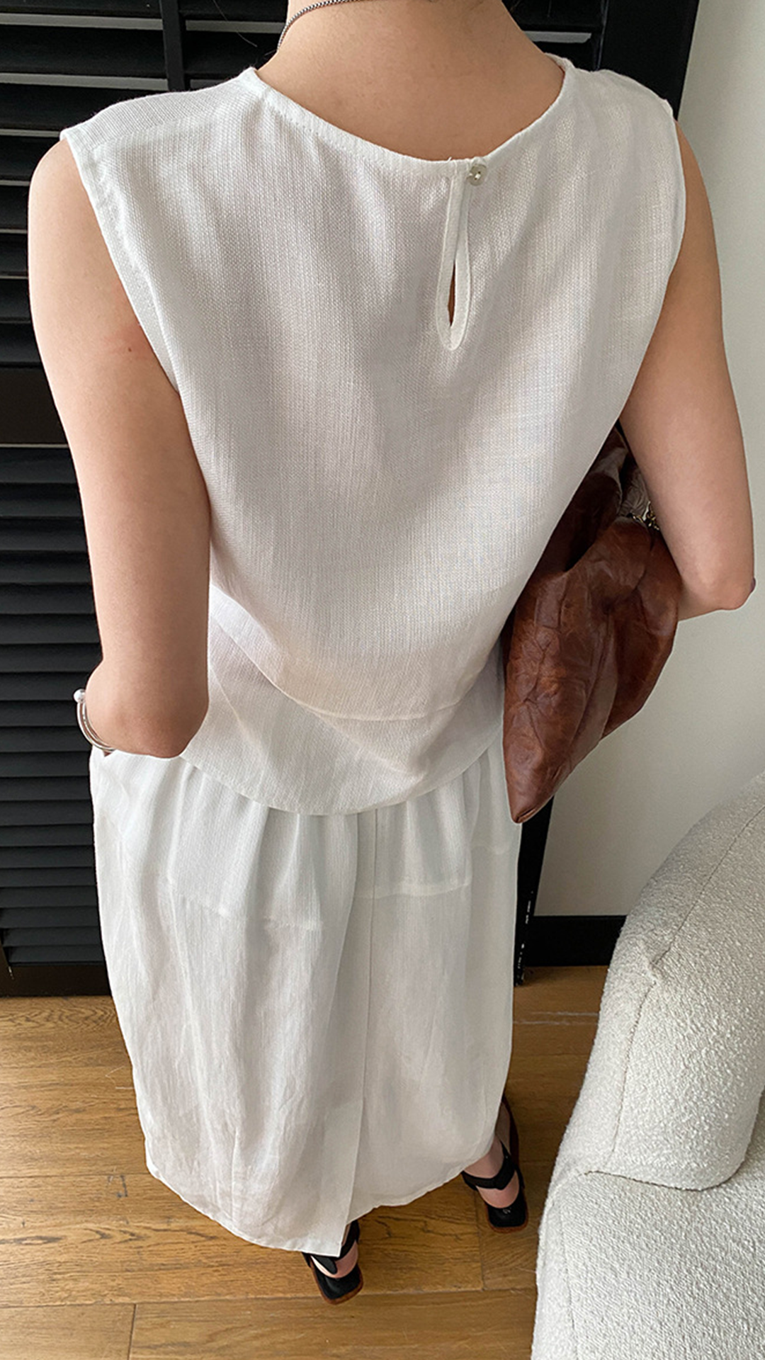 Women's Linen Sleeveless Shirt with Side Slits and Elastic-Waist Skirt Set