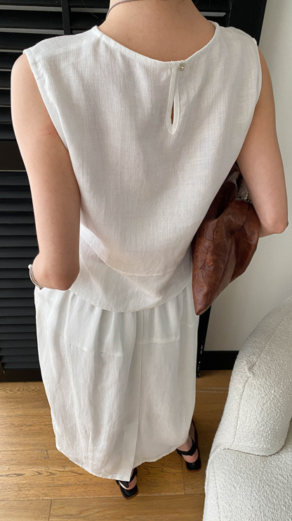 Women's Linen Sleeveless Shirt with Side Slits and Elastic-Waist Skirt Set